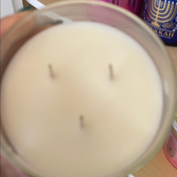 Bath & Body Works Cinnamon Spiced Vanilla & Paris Café Candle - Picture 3 of 4